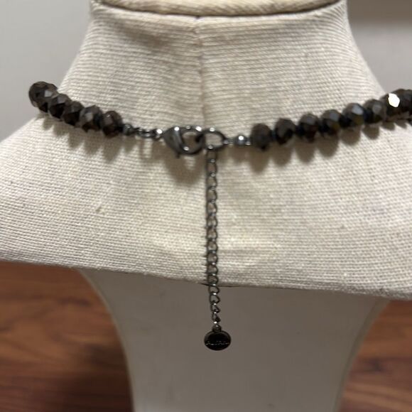 Vintage Signed Alfani Bundle of 3 items. Necklace Plus 2 Bracelets. - Picture 4 of 8